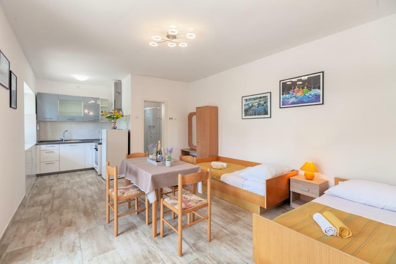 Apartment Ema Premantura Dış mekan fotoğraf