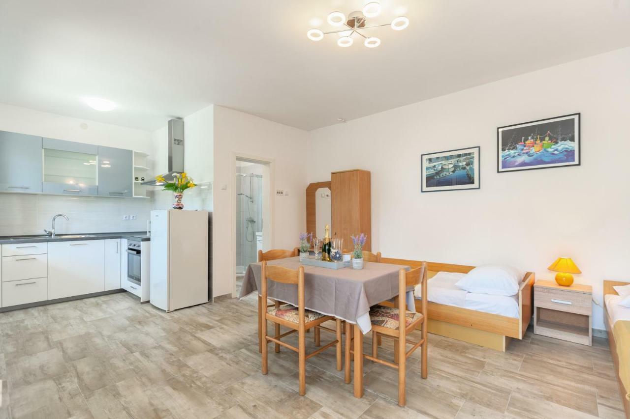 Apartment Ema Premantura Dış mekan fotoğraf